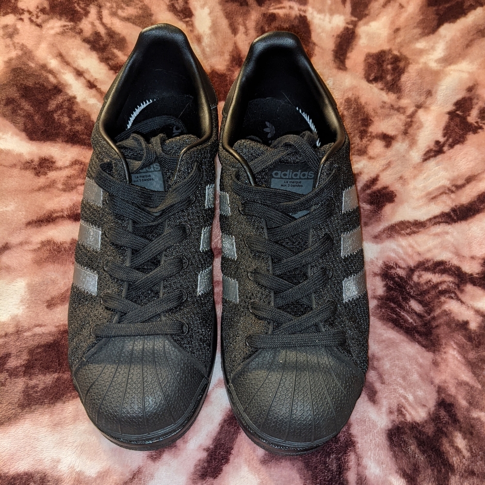 Boy's sneakers